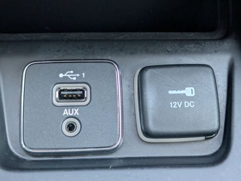 Used 2020 Jeep Cherokee Latitude image 24