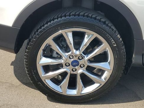 Used 2016 Ford Escape SE w/ SE Chrome Package FWD image 5