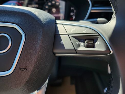 New 2025 Audi Q3 2.0T Premium image 26