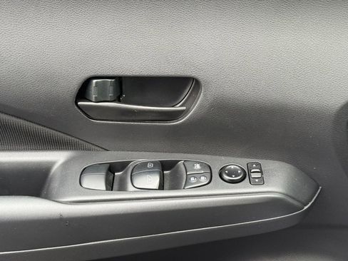 Used 2025 Nissan Kicks Play S image 22