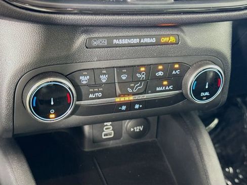 Used 2025 Ford Escape ST-Line image 15