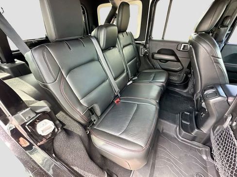Used 2018 Jeep Wrangler Unlimited Rubicon AWD/4WD image 26