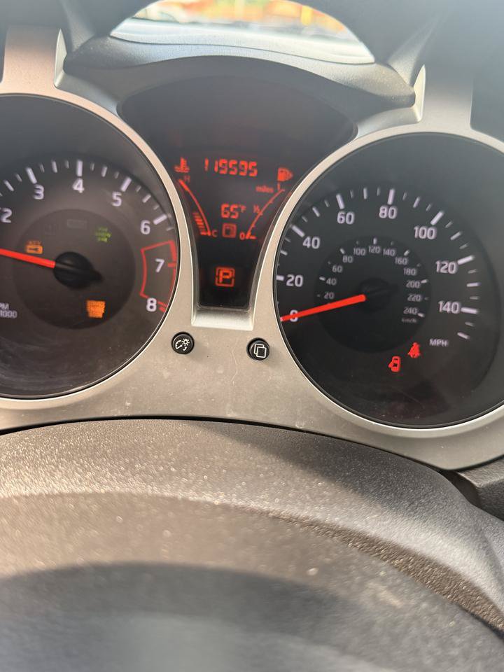 Used 2015 Nissan Juke SV AWD/4WD image 9