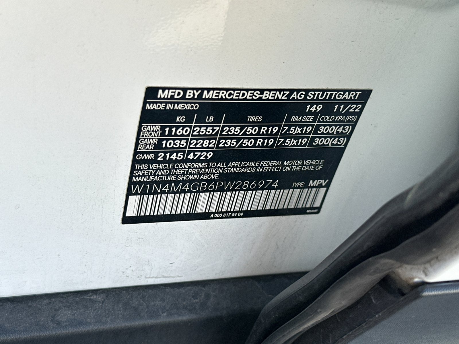 Used 2023 Mercedes-Benz GLB 250 w/ Premium Package image 29