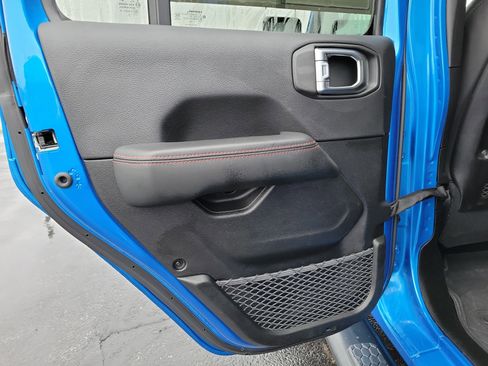 Used 2024 Jeep Wrangler Unlimited Rubicon w/ Technology Group image 10