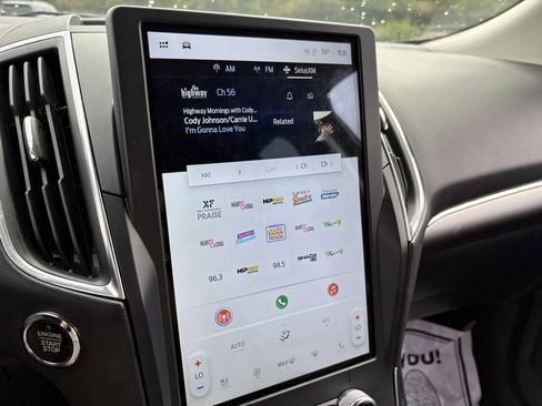 Used 2024 Ford Edge Titanium image 50