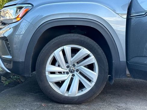 Used 2023 Volkswagen Atlas Cross Sport SE w/ Panoramic Sunroof Package image 11