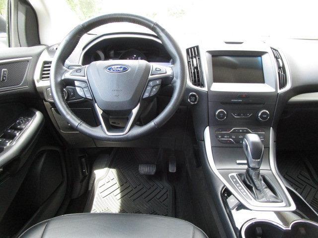 Used 2017 Ford Edge SEL w/ Equipment Group 201A AWD/4WD image 12