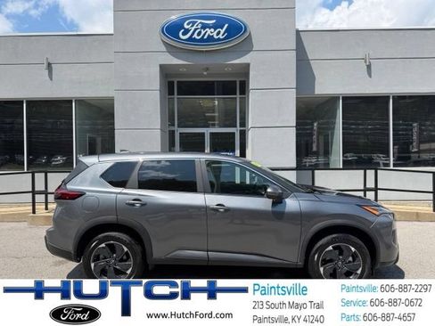 Used 2026 Nissan Rogue SV AWD/4WD image 2