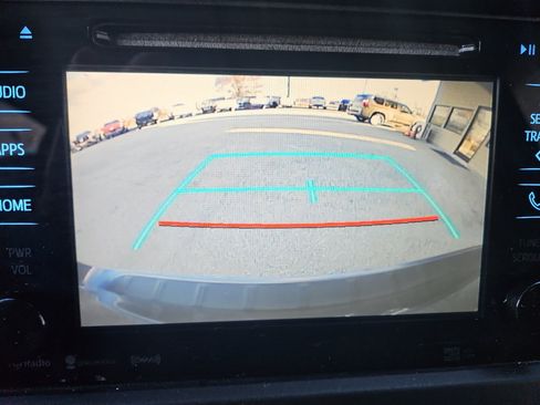 Used 2017 Toyota Sienna XLE Premium image 22