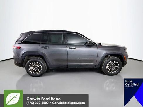 Used 2022 Jeep Grand Cherokee Trailhawk AWD/4WD image 11