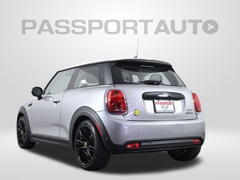 Certified 2024 MINI Cooper SE image 6
