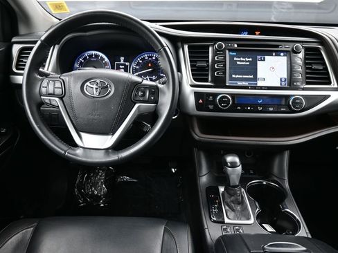 Certified 2016 Toyota Highlander XLE AWD/4WD image 20