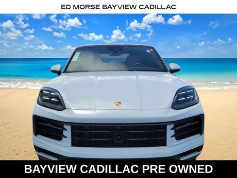 Used 2025 Porsche Cayenne Coupe AWD/4WD image 7