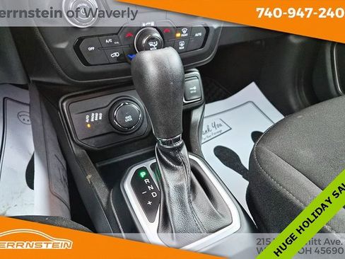 Used 2023 Jeep Renegade Latitude image 11