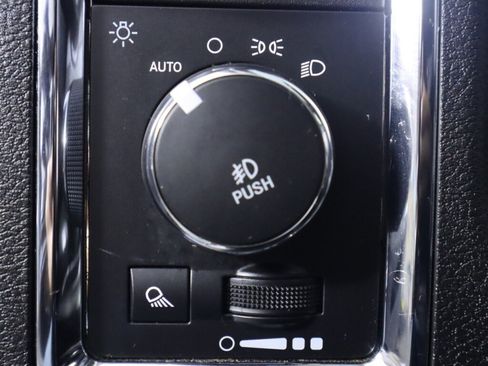 Used 2018 RAM 2500 Laramie w/ Convenience Group image 10