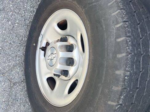 Used 2018 Chevrolet Express 2500 w/ Driver Convenience Package image 19