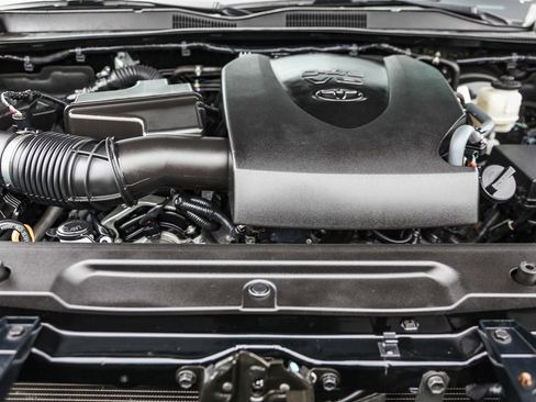 Used 2021 Toyota Tacoma SR5 image 25