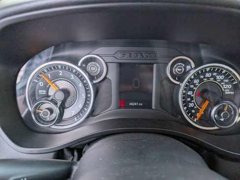 Used 2019 RAM 1500 Big Horn AWD/4WD image 9
