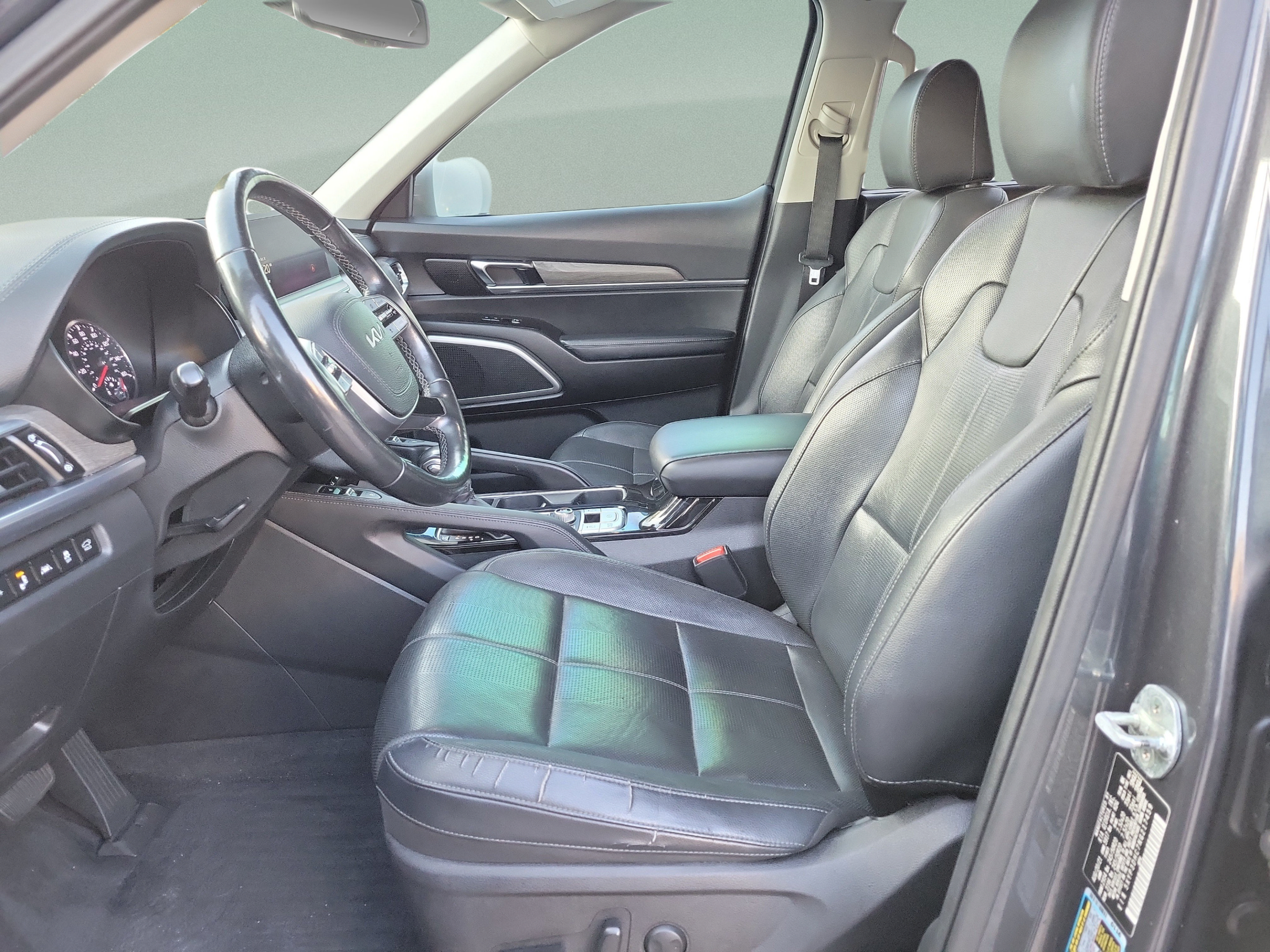 Used 2022 Kia Telluride EX w/ EX Premium Package AWD/4WD image 16