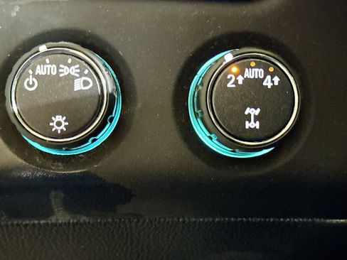 Used 2018 Chevrolet Tahoe LT AWD/4WD image 12