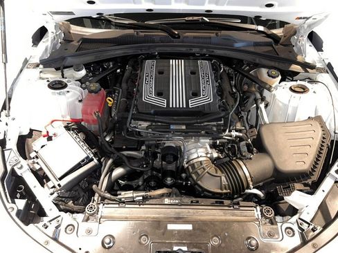 Used 2022 Chevrolet Camaro ZL1 image 9