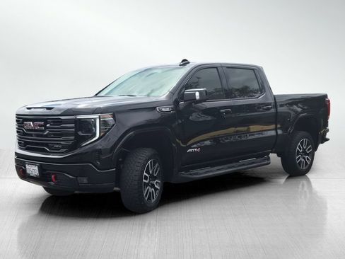 Used 2025 GMC Sierra 1500 AT4 w/ AT4 Premium Package AWD/4WD image 8