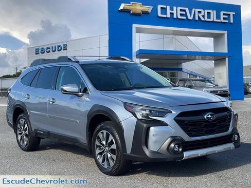 Used 2023 Subaru Outback Touring AWD/4WD image 1