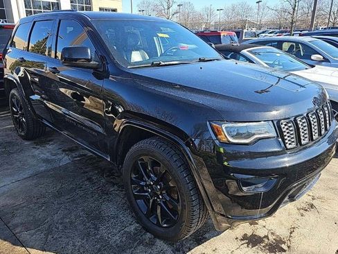 Used 2020 Jeep Grand Cherokee Altitude image 10