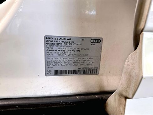 Used 2018 Audi Q3 2.0T Premium Plus w/ Premium Plus Package FWD image 21