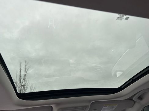 Used 2025 Ford Escape Base w/ Class II Trailer Tow Package image 28