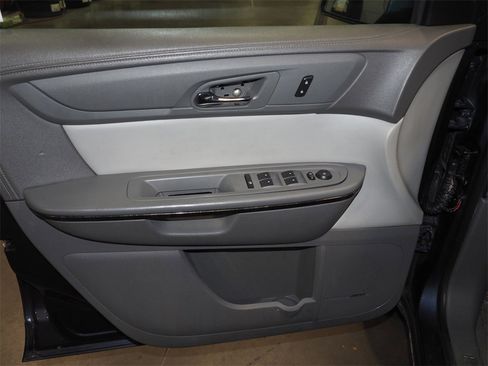 Used 2014 GMC Acadia SLT image 7