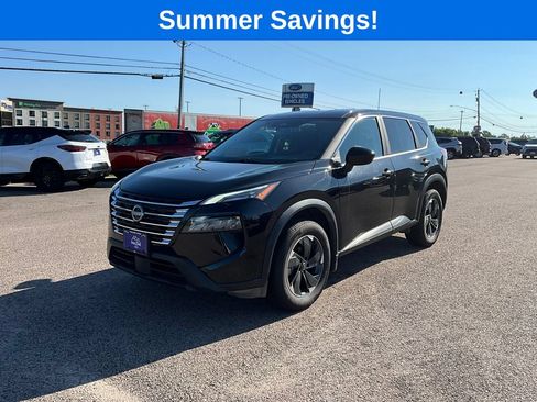 Used 2025 Nissan Rogue SV AWD/4WD image 3