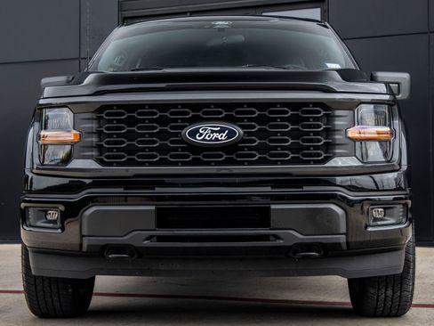 Used 2025 Ford F150 STX w/ Equipment Group 200A AWD/4WD image 4