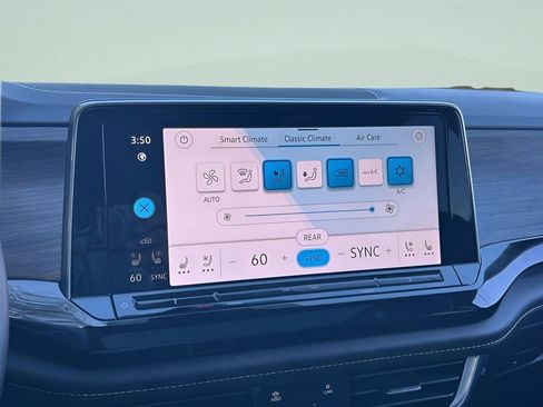 Certified 2025 Volkswagen Atlas SEL image 19