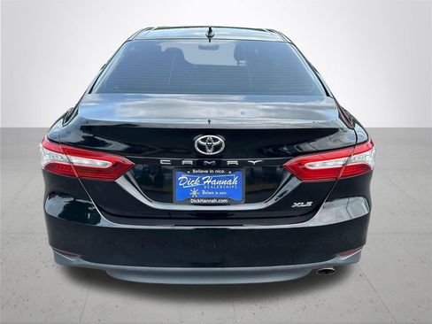 Used 2019 Toyota Camry XLE FWD image 8