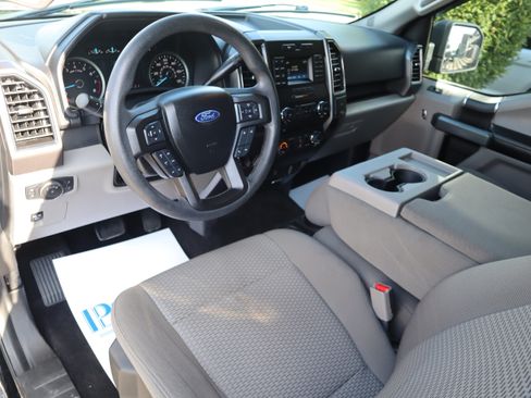Used 2017 Ford F150 XLT AWD/4WD image 22