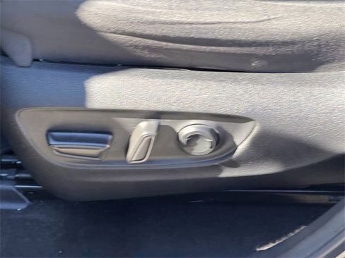 Used 2021 Toyota RAV4 XLE image 20