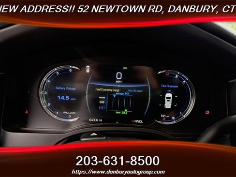 Used 2019 Cadillac Escalade ESV Luxury AWD/4WD image 19