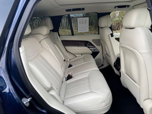 Certified 2023 Land Rover Range Rover SE AWD/4WD image 17