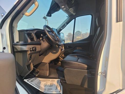 New 2026 Ford Transit 250 148 Medium Roof image 3