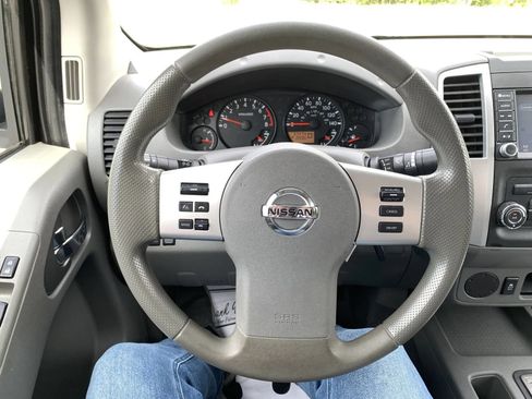 Used 2019 Nissan Frontier SV RWD image 12
