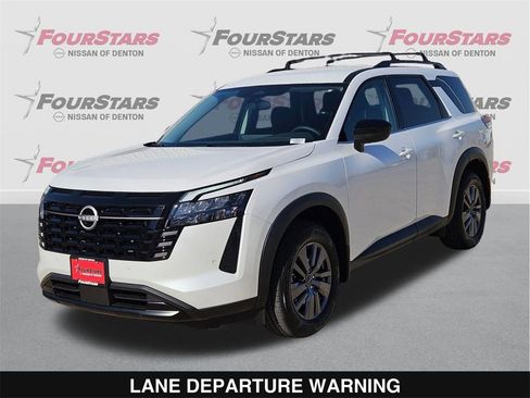 New 2026 Nissan Pathfinder SV image 9