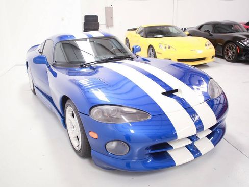 Used 1996 Dodge Viper GTS RWD image 8