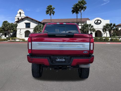Used 2022 Ford F250 Platinum w/ FX4 Off-Road Package AWD/4WD image 3