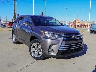 Certified 2019 Toyota Highlander Limited video 2