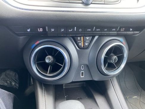 Used 2023 Chevrolet Blazer LT w/ Convenience Package FWD image 19