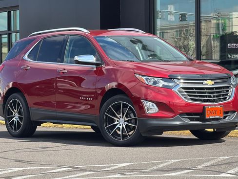 Used 2019 Chevrolet Equinox Premier AWD/4WD image 2