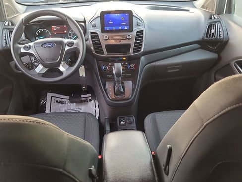 Used 2022 Ford Transit Connect XLT image 12