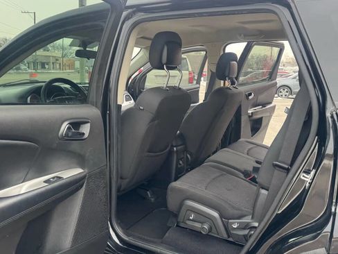 Used 2018 Dodge Journey SE w/ Blacktop Package image 17